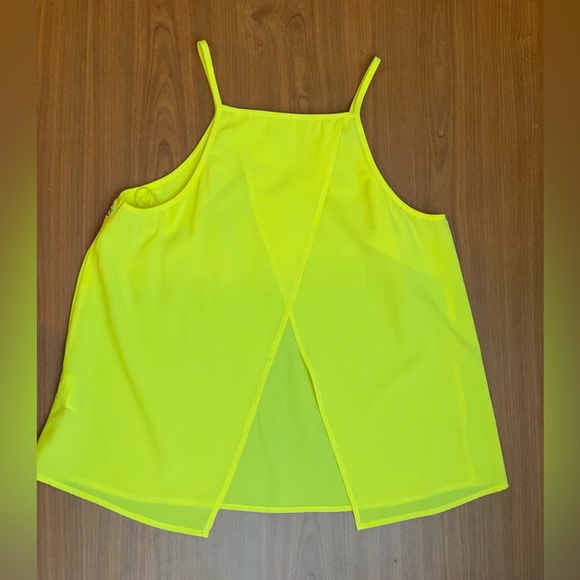 Yellow Gianni Bini Embroidered Split Back Halter Tabk Top/Blouse Size: M - Picture 4 of 5